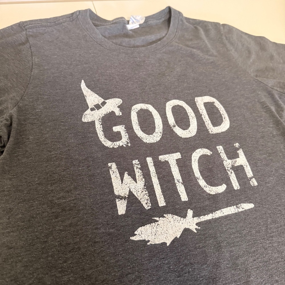 Port & Company Good Witch Graphic T-Shirt Gray Halloween Womens Small